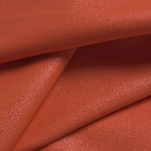 Mazda valkoinen nappa -nahka